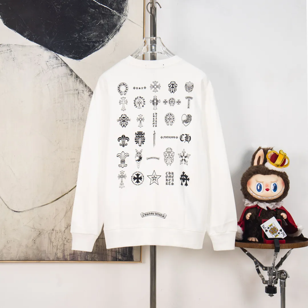 P280 zp version [exclusive supply] Chrome Hearts/Chrome Hearts 2025Fw new autumn and winter 420g pullover round neck long-sleeved sweatshirt CH back hodgepodge horseshoe Sanskrit cross offset letter logo embossing process same style for men and women brand classic pure cotton fabric official synchronization high version high quality fashion personality versatile trend pure original quality original fabric hangtag collar label washed wheat three complete labels Color: black white Size: XS S M L Number: YK10714